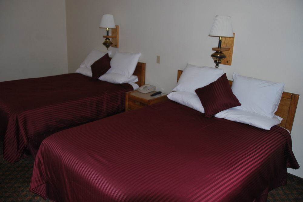 National 9 Mount Nebo Motel Нефи Екстериор снимка